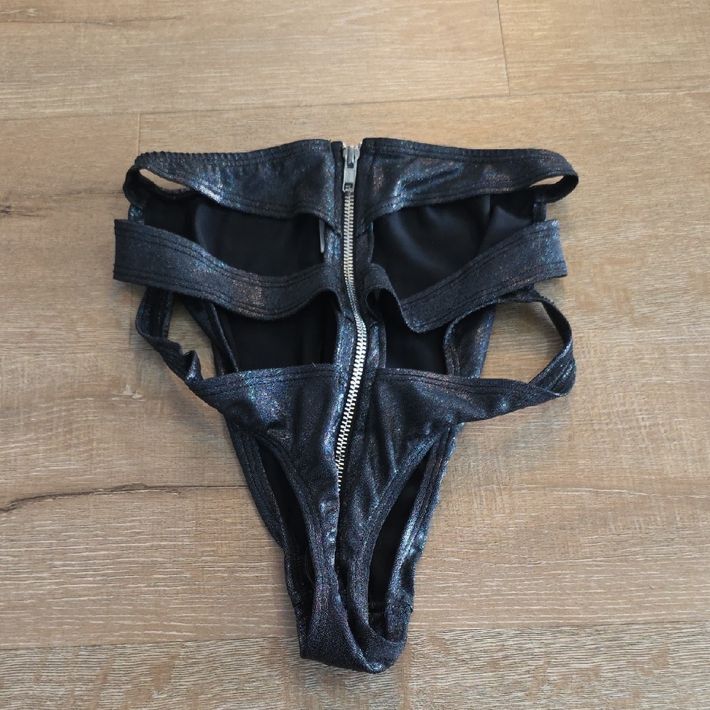 Roma Shimmering Black Woman's Underwear with Zipper